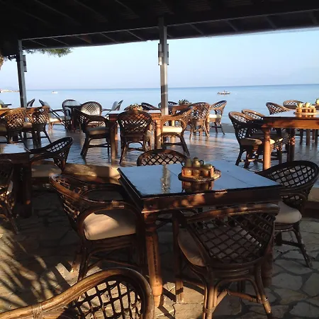 Ninos On The 2* Roda (Corfu)
