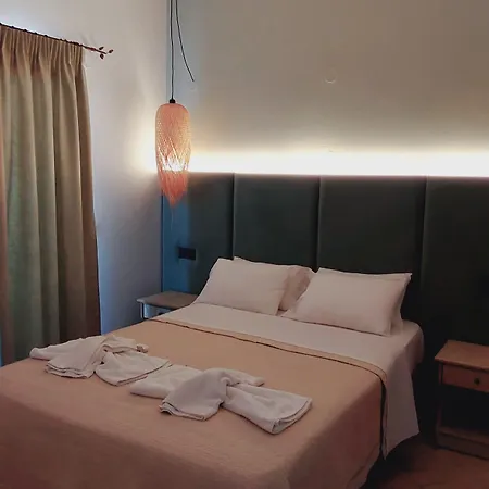 Hotel Ninos On The Roda (Corfu)