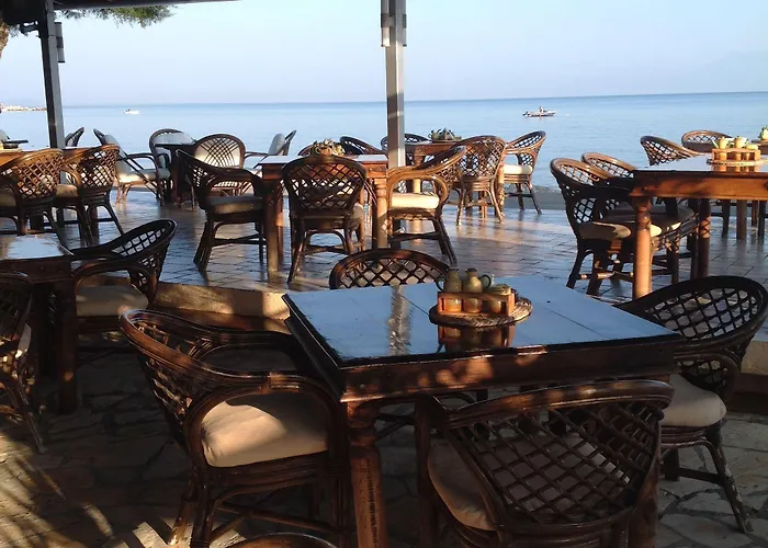 Ninos On The 2* Roda (Corfu)