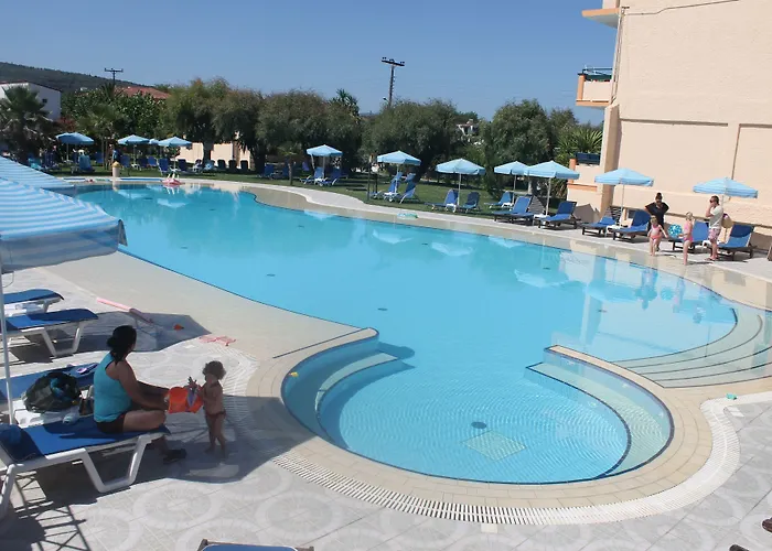 Ninos On The 2* Roda (Corfu)