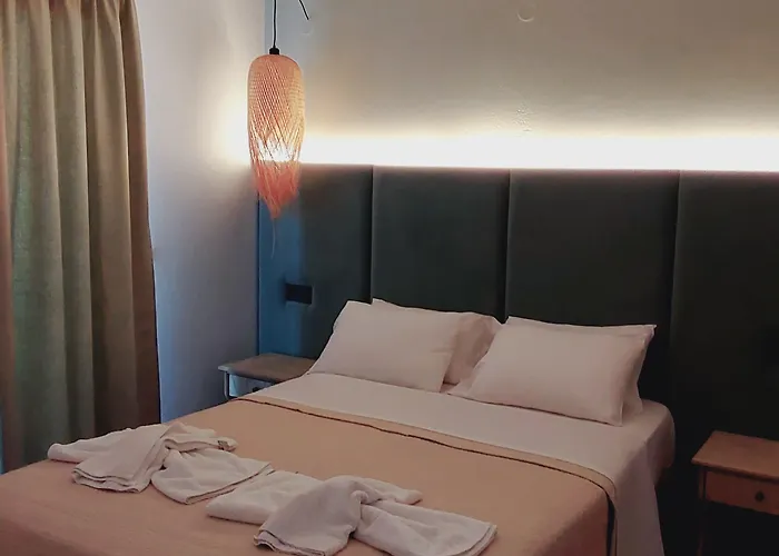 Hotel Ninos On The Roda (Corfu)