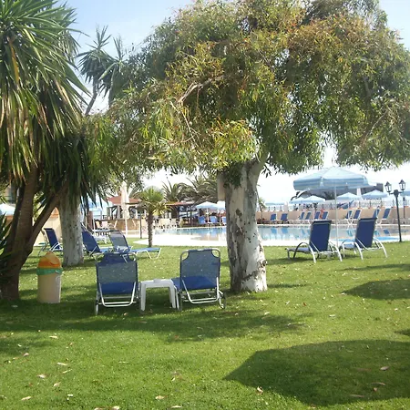 فندق Ninos On The 2*